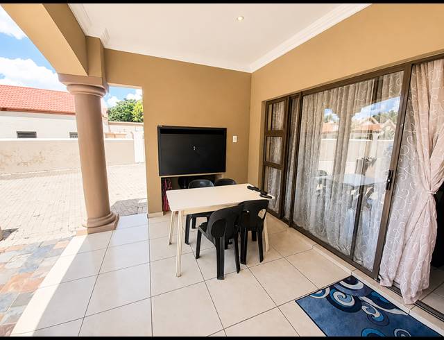3 BEDROOM HOUSE FOR SALE IN VANDERBIJLPARK SW 5